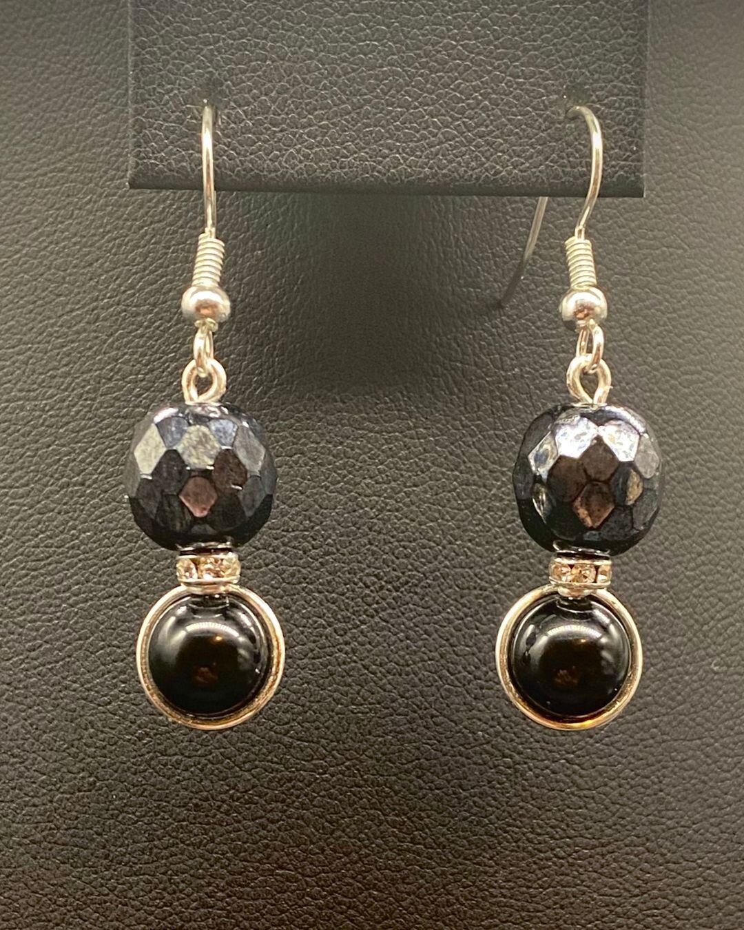 Black Onyx faceted &amp; Round
Dangle Earrings; Silver
