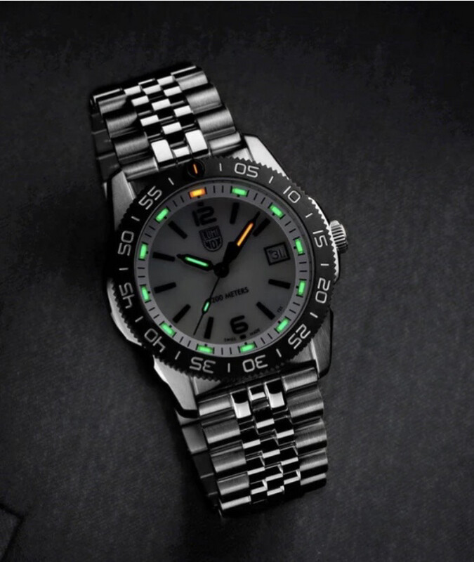 Pacific Diver Ripple
Dive Watch, 39 mm
SKU: XS.3126M