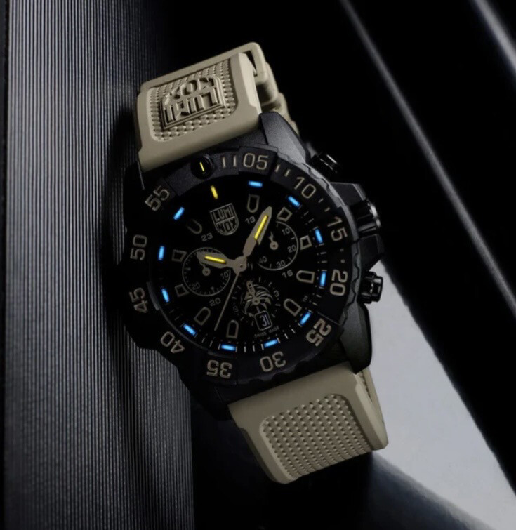 Navy SEAL Foundation
Military Watch, 45 mm
SKU: XS.3590.NSF.SET