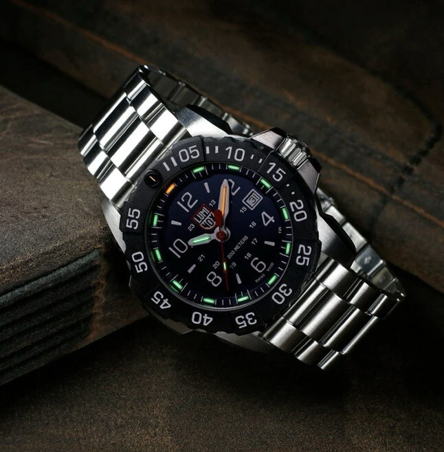Navy SEAL Rubber, Steel, CARBONOX™ (RSC)
Military Watch, 45 mm
SKU: XS.3254.CB