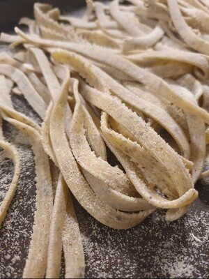 Basil herb fettuccine