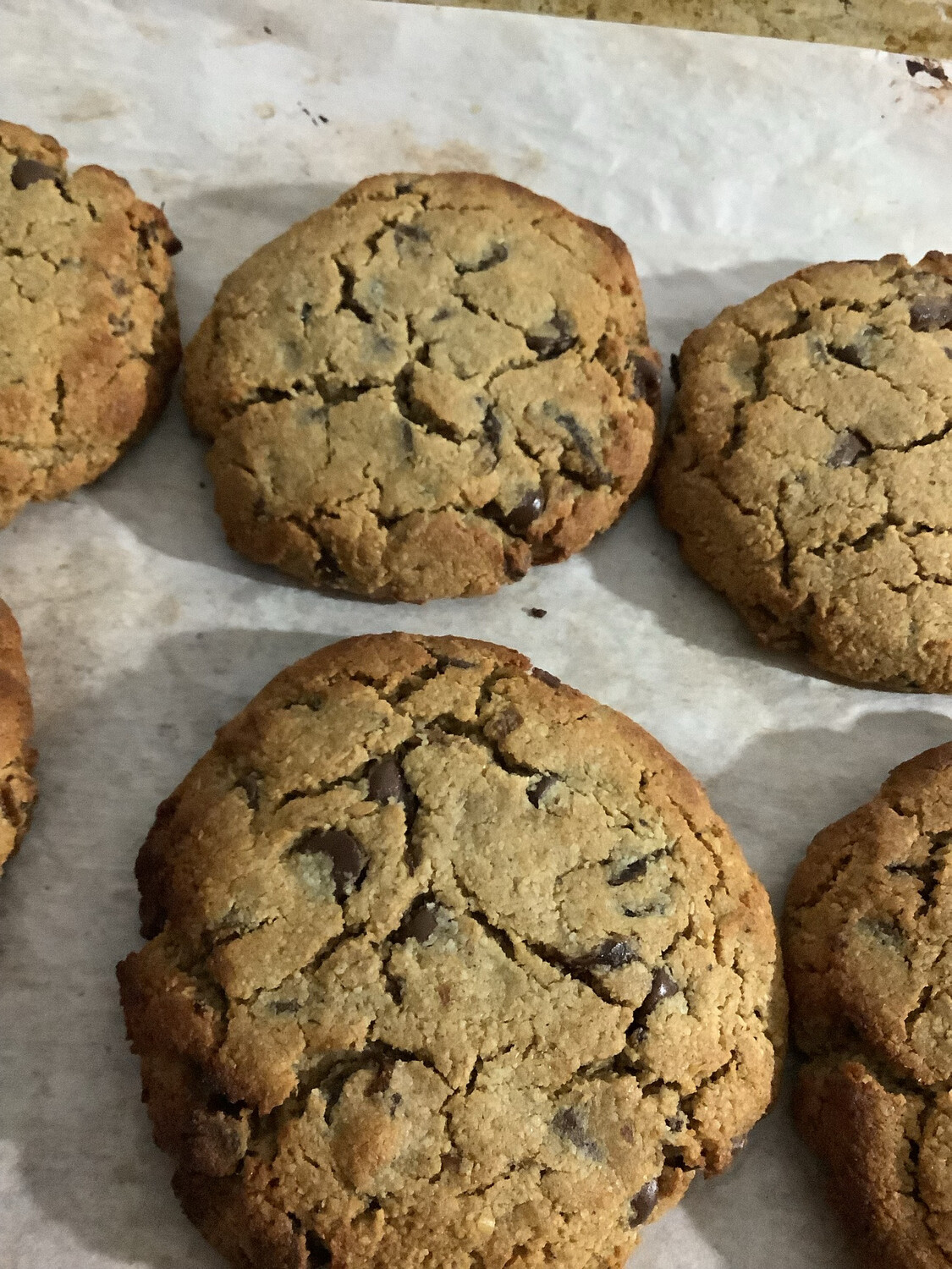 Almond Flour Chocolate Chip Date Cookies