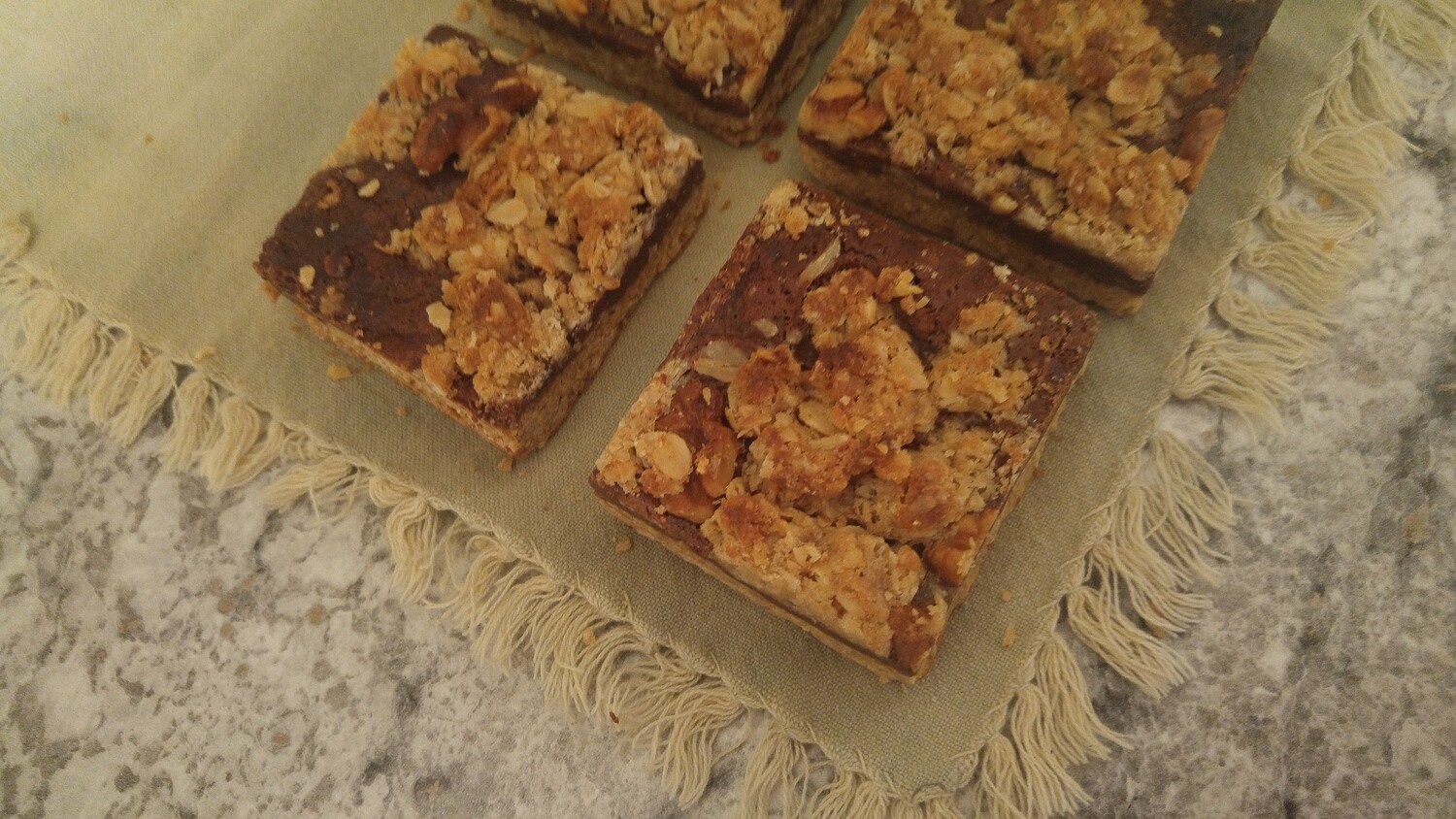 Oatmeal Fudge Bars