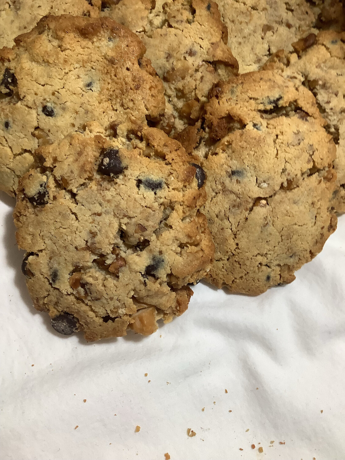 Almond Flour Chocolate Chip &amp; Walnut Cookies