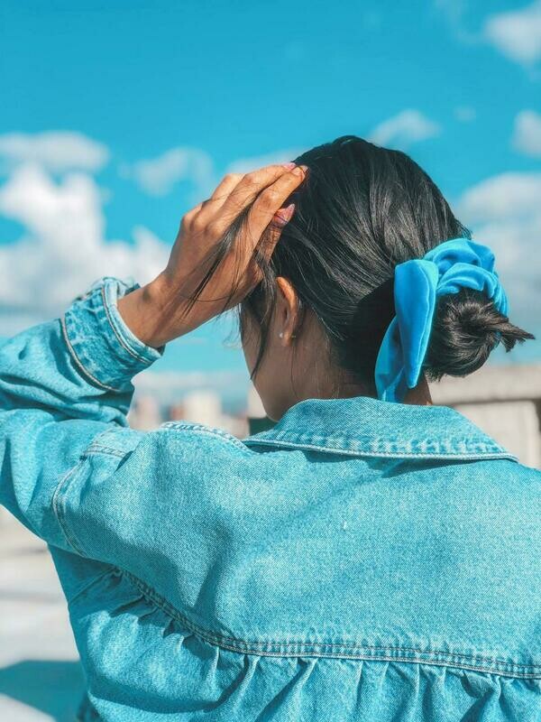 Bow Tie Scrunchie BAHAMA