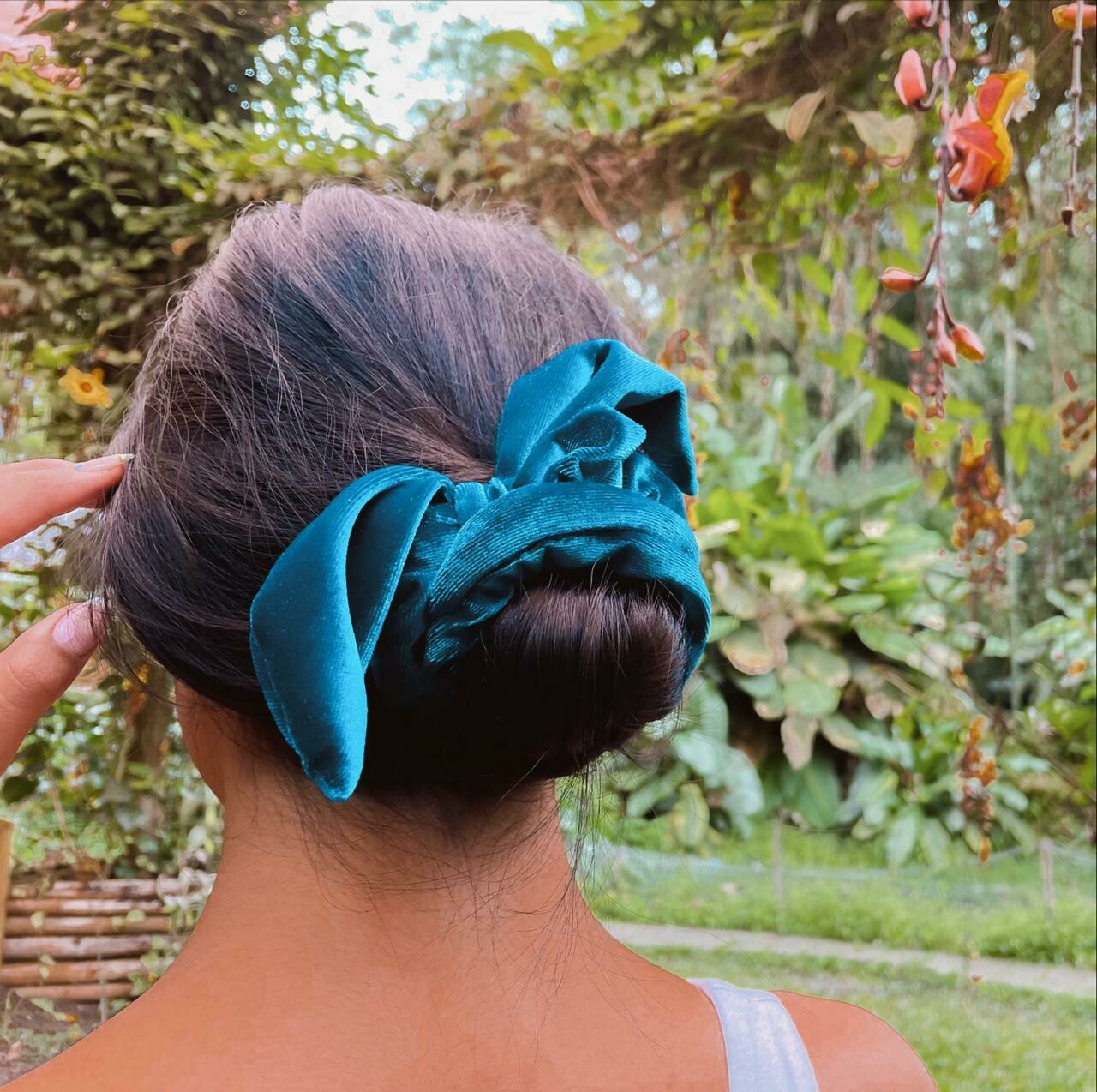 Bow Tie Scrunchie MERMAID