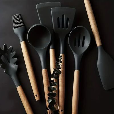 Set di 7 utensili da cucina in silicone