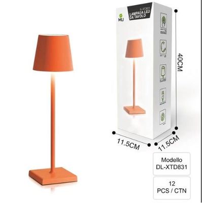 Lampada a led da tavolo in ferro arancione