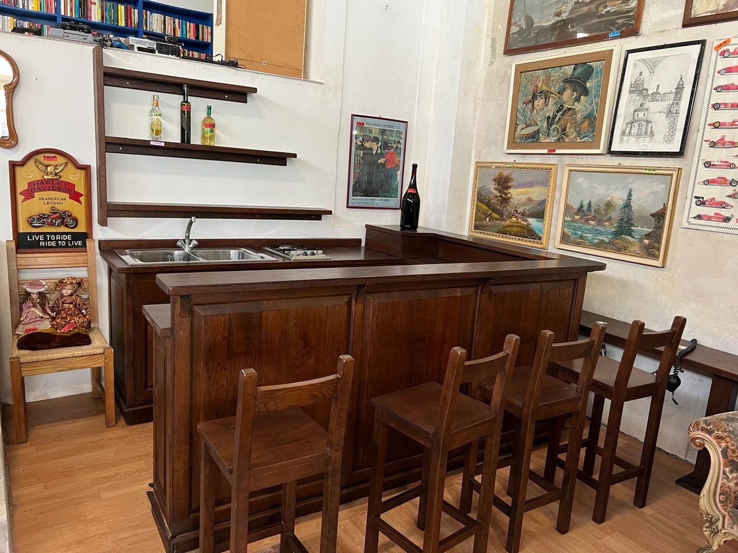 Angolo bar in noce nazionale massello