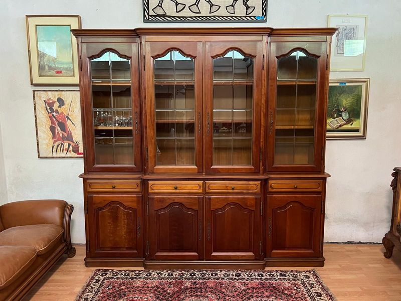 Armadio arte povera in legno massello
