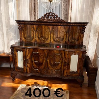 Credenza antica