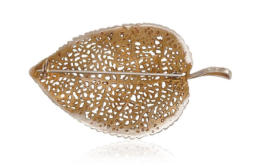 Matinė paauksuota segė, auksinio rudens lapas, lapas, lapelis. sidabras