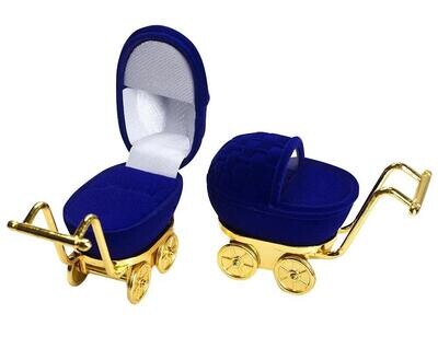 <hr3>Box for earrings, pendants 8.5 x 4 x 6.2 cm </h3> A7101720B)<br><br><br>Jewellery (IE/UK) box for earrings, pendants, ordered together with the jewelry item