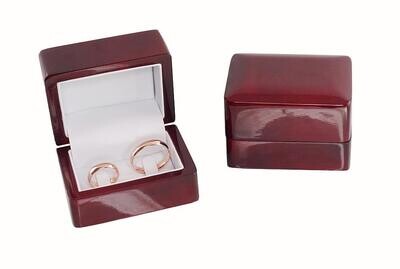 <hr3>Box for wedding rings 7.5 x 6 x 5.5 cm </h3> A7105080Br)<br><br><br>Jewellery (IE/UK) box for wedding rings is ordered together with wedding rings