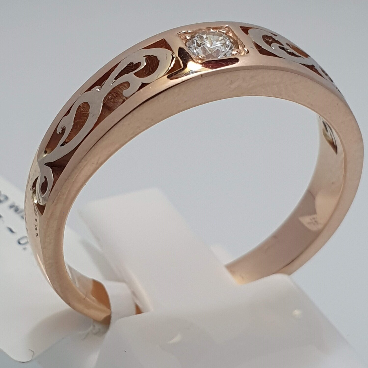 Solitus auksinius žiedas moterims su deimantu