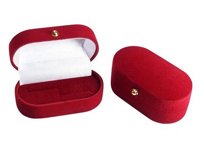 <hr3>Ring box 7.4 x 3.9 x 3.5 cm</h3> Jewellery (IE/UK) model A7101161DR<br><br>The ring box is ordered together with the jewelry.