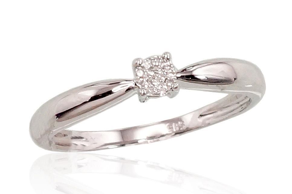 With Gemstone Gold Ring A1100187AuWDI