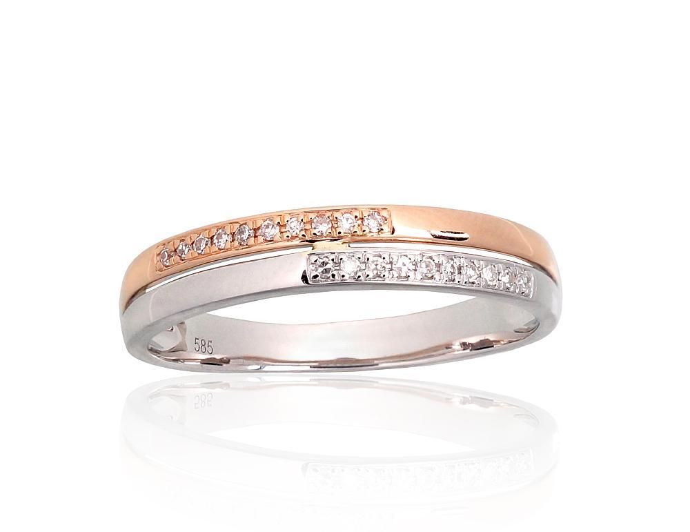 With Gemstone Gold Ring A1101143AuRAuWDI