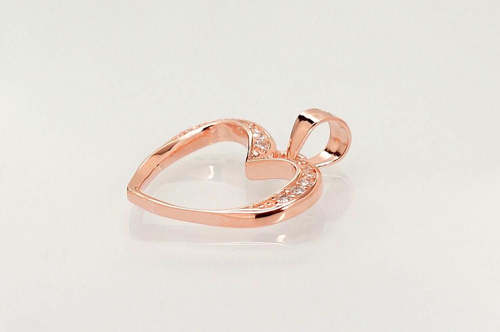 Herzförmiger, vergoldeter Silberanhänger mit Zirkonia-Augen, Preis ab 11 Euro