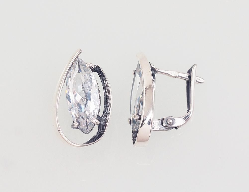 Silver earrings with 'english' lock A2203047POxBkCZ Silver 925° oxide Plating Zirkons  "English" lock