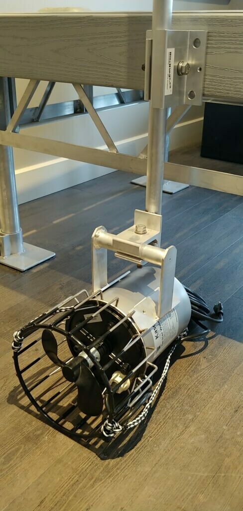HITCH HINGE PITCH MOUNT