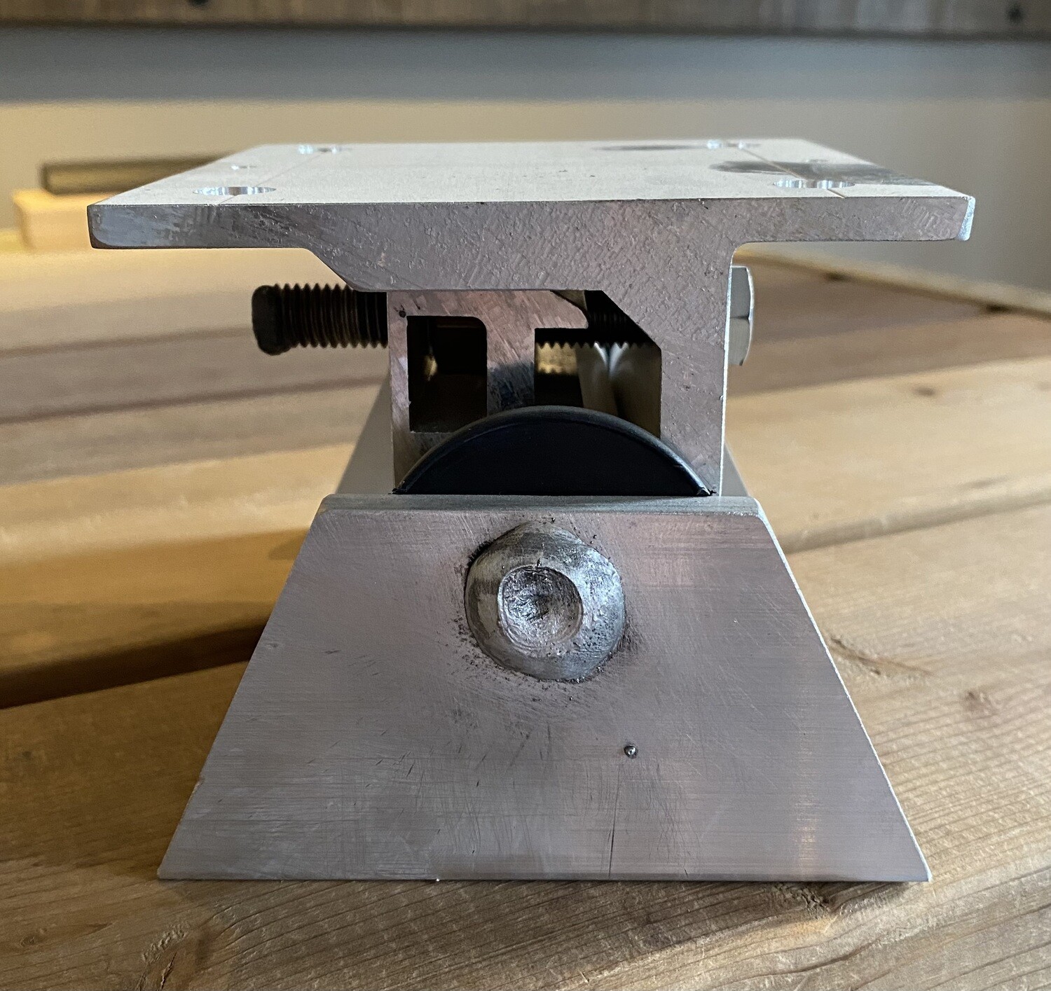HITCH HINGE