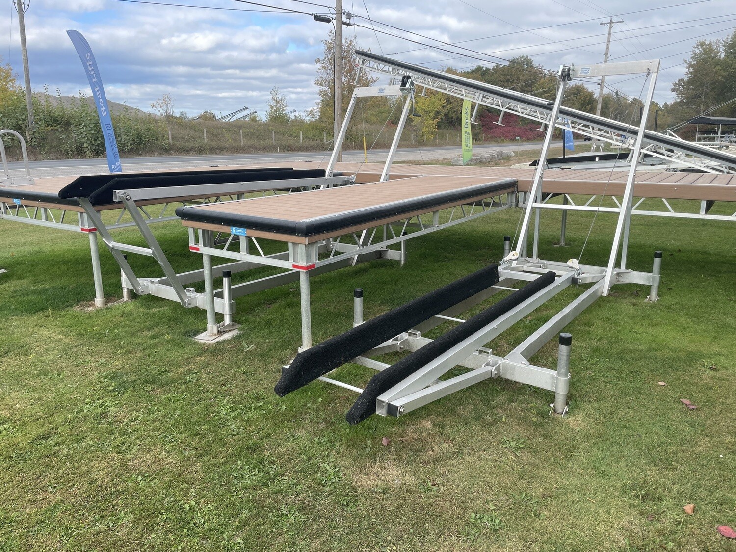 PERSONAL WATERCRAFT LIFT ASSEMBLED