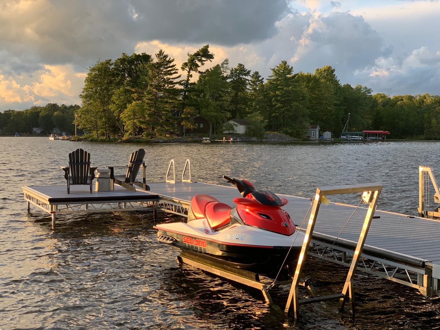 PERSONAL WATERCRAFT LIFT ASSEMBLED