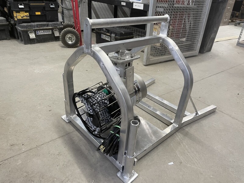 R&amp;J Deicer Stand
