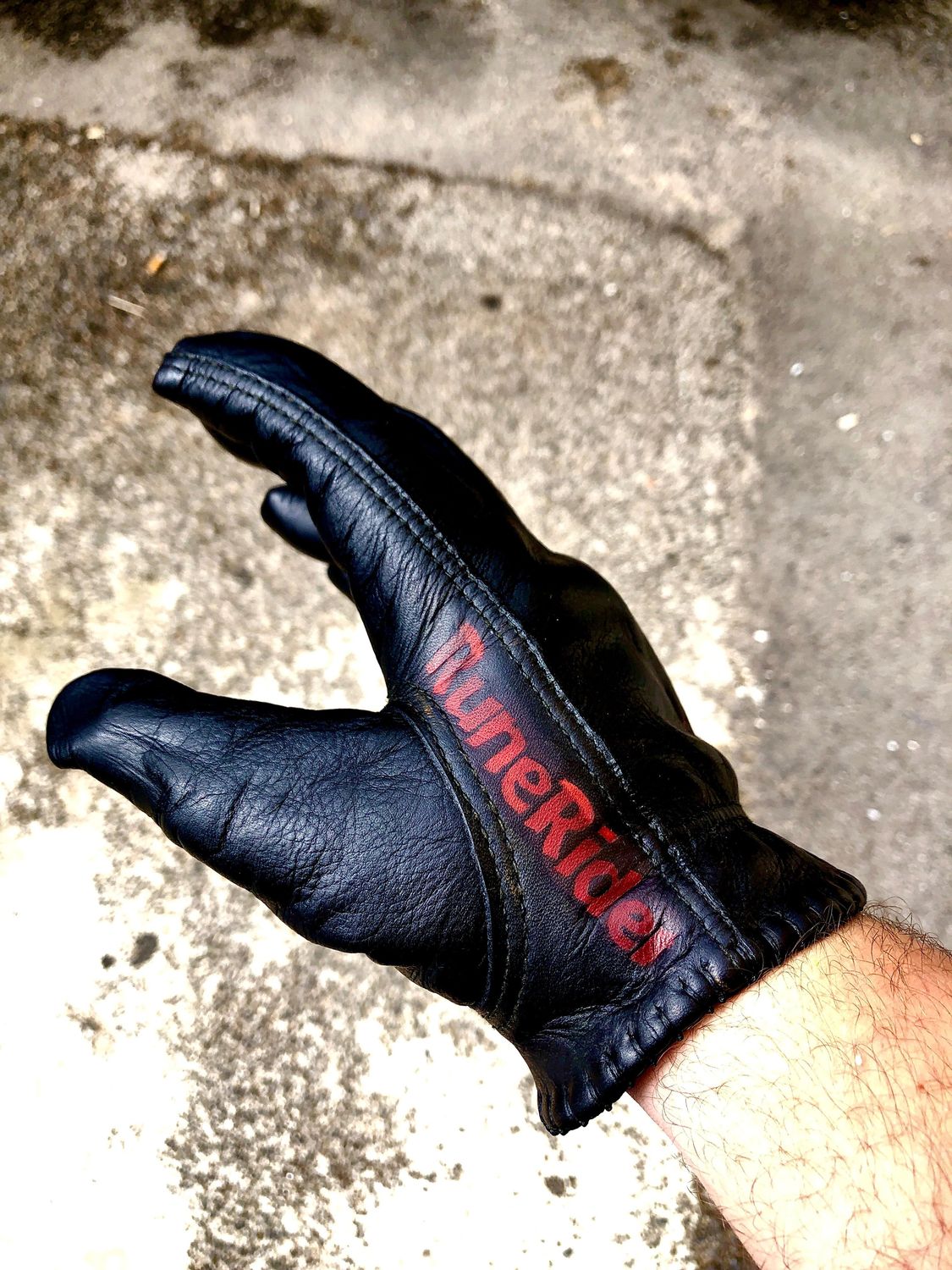 Luvas de Mota curtas em pele de Vaca com various cores/ cowhide short gloves with various colours
