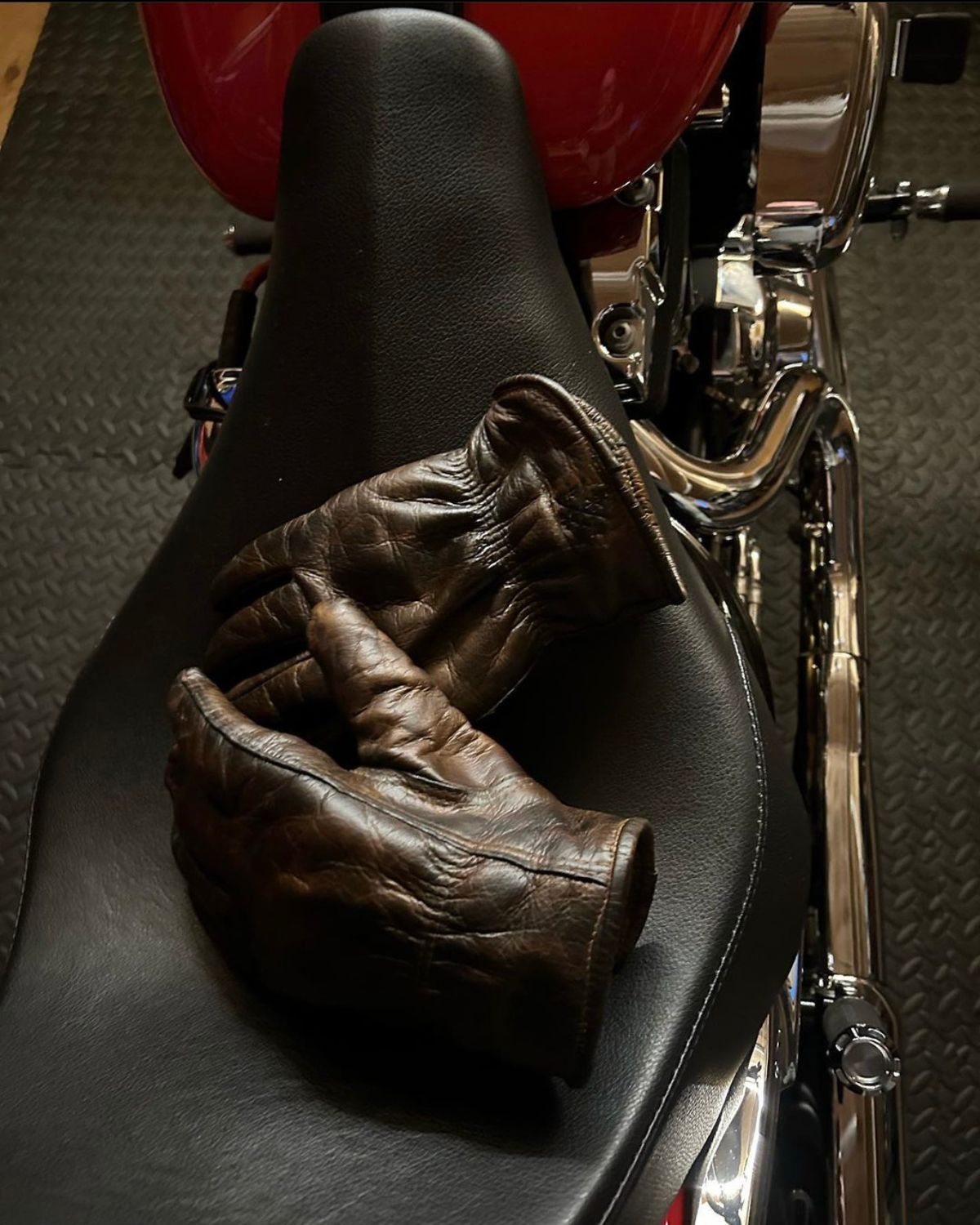 Dark Brown Gloves / Luvas Castanhas