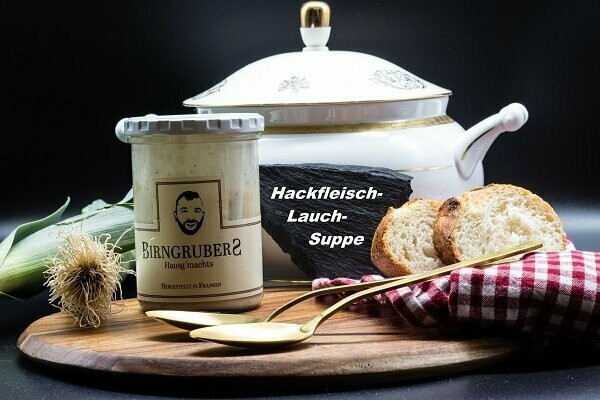 Hausgemachte Hackfleisch-Lauch-Suppe Hausgemachte Hackfleisch-Lauch-Suppe