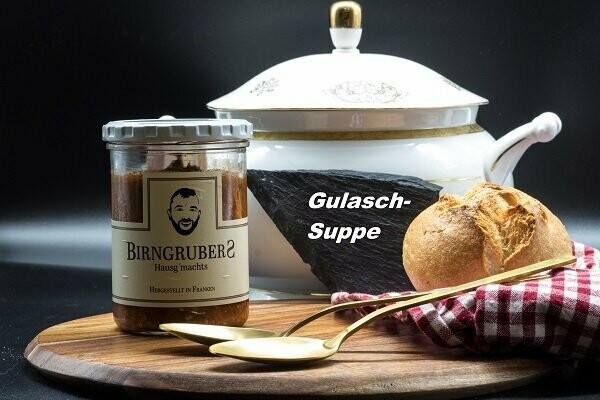 Hausgemachte Gulaschsuppe