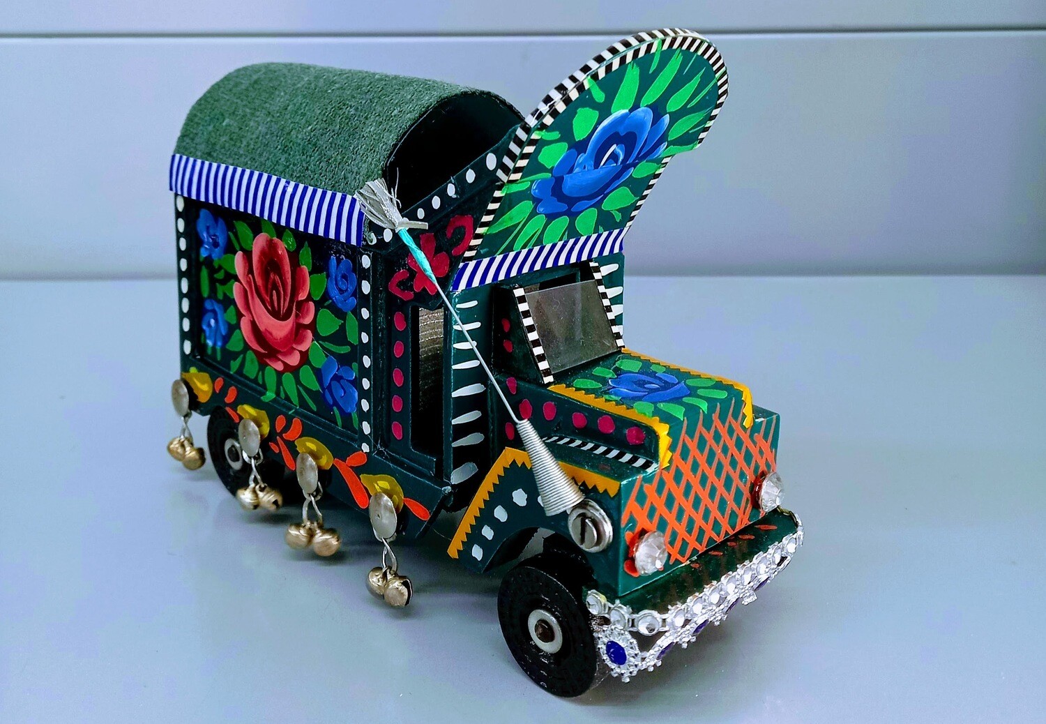 LM Truck mix colour, Colour: Blue and Green with mix colour