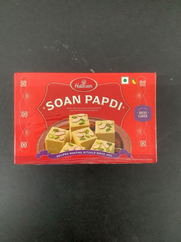 Haldirams Soan Papdi (Indische Süßigkeiten mit Mandeln und Pistazien) 250g