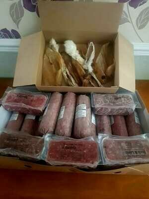 20 Mixed Raw Meat packs Plus an Ear Box 20 Mixed Raw Meat packs Plus an Ear Box