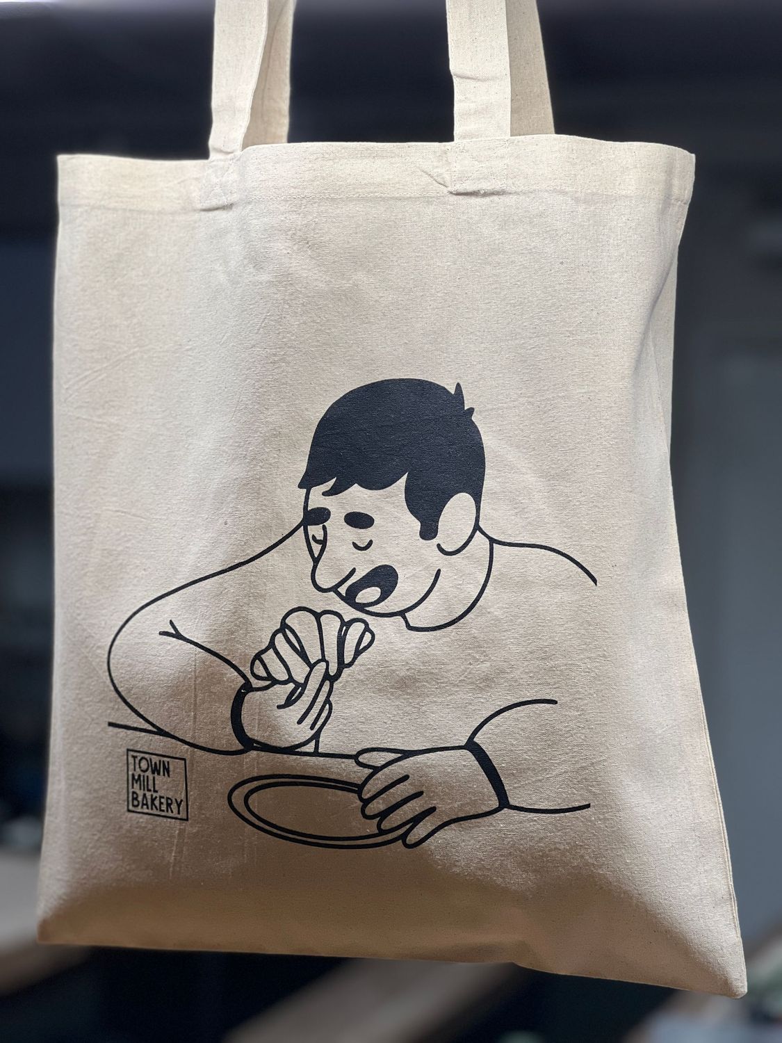 Tote Bag Natural (eating croissant)