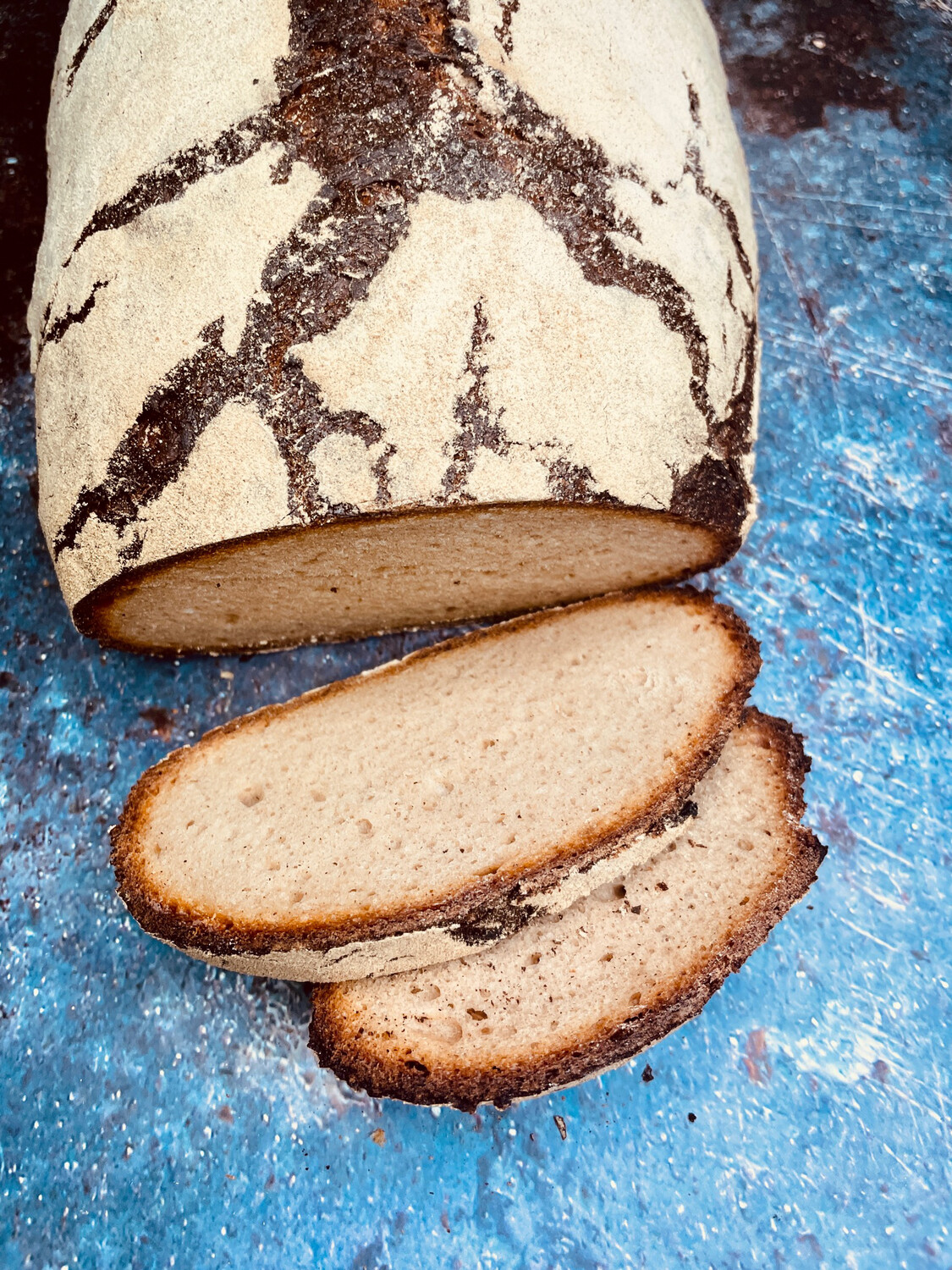 Doppelt gebackenes Landbrot