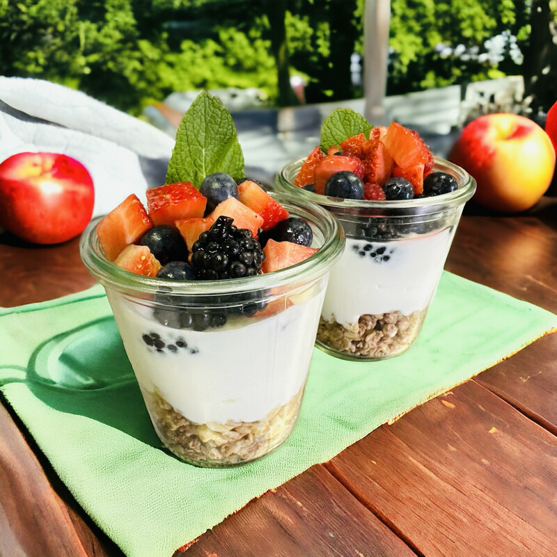 Knusperjoghurt mit Früchten Knusperjoghurt mit Früchten