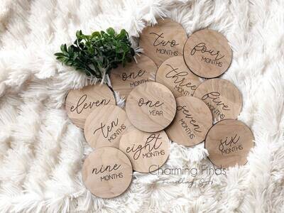 Round Wooden Milestone Cards | Baby Photo Props  | Baby First Year | Montly Milestone | Milestone Disc | Nursery | Baby Shower Gift