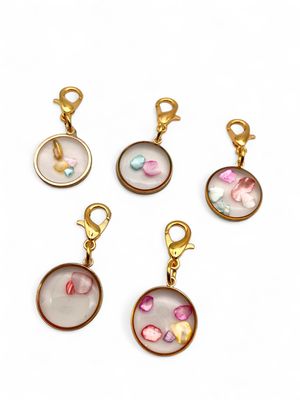 Pretty Shell Stitch Markers - pack of 5