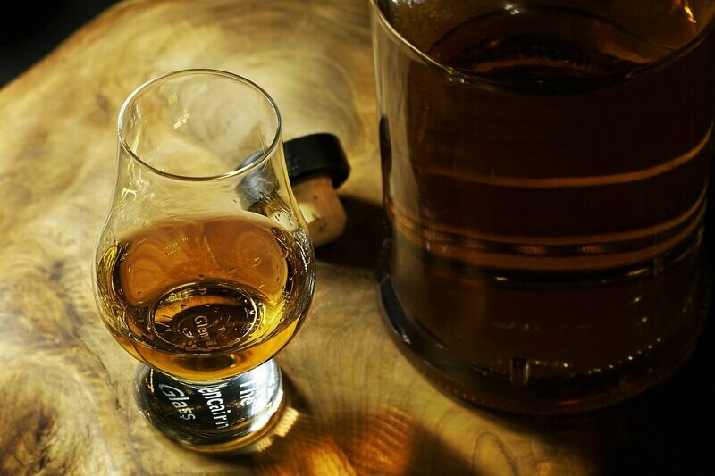 Grappa Lugana 40 % Vol. (AfW) Grappa Lugana 40 % Vol. (AfW)