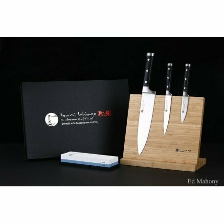 IZUMI ICHIAGO 3-tlg. Kochmesser Set "Professional Chef Knives" inkl. Bambusständer und Wasserschleifstein