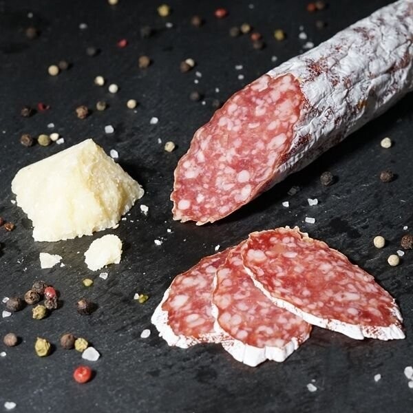 Parmesan Salami; Inhaltsmenge: Stückpreis 230 g. - 240 g Parmesan Salami; Inhaltsmenge: Stückpreis 230 g. - 240 g