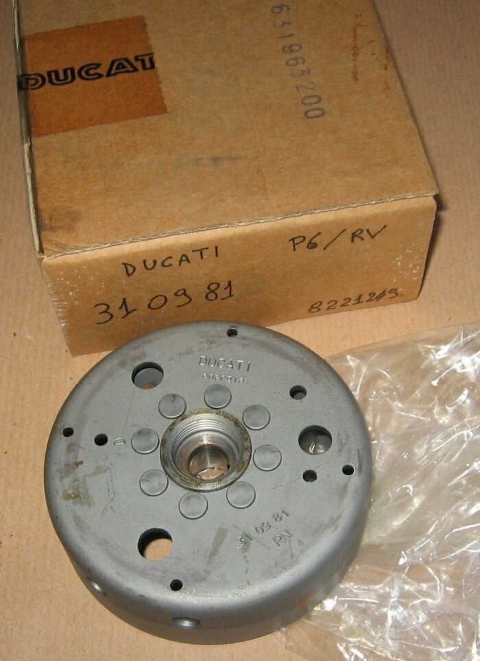 VOLANO DUCATI 310981 DX  MINARELLI P6 RV CODICE 8221249