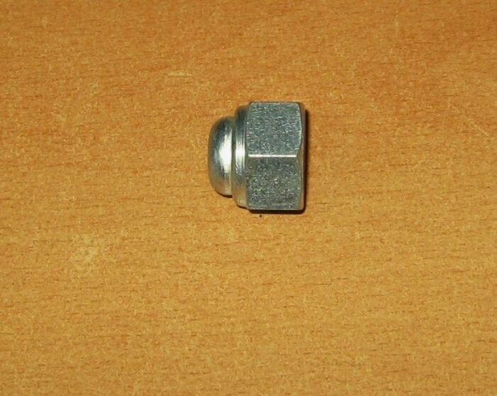 DADO ZINCATO PER RUOTE O PERNI  M16PASSO 1,5