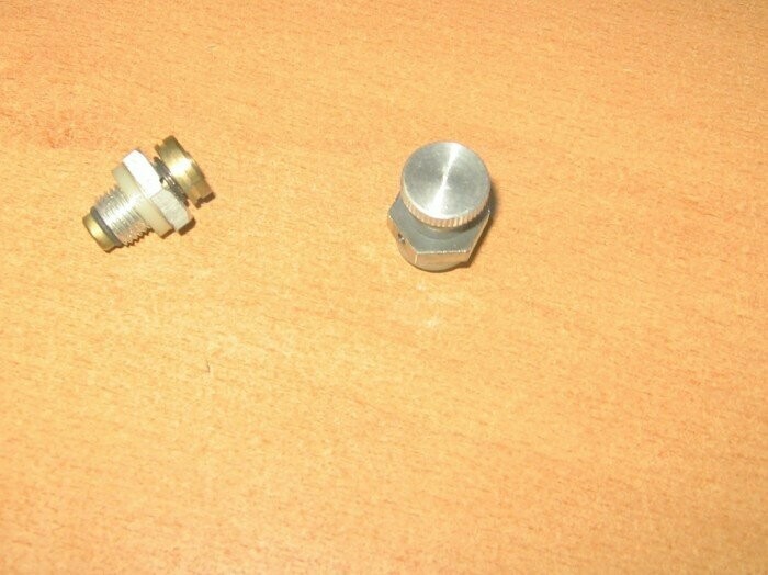 VALVOLA SFIATO TELAIO SERBATOIO A VITE O PULSANTE TUBONE FIFTY MALAGUTI E VARI 50cc