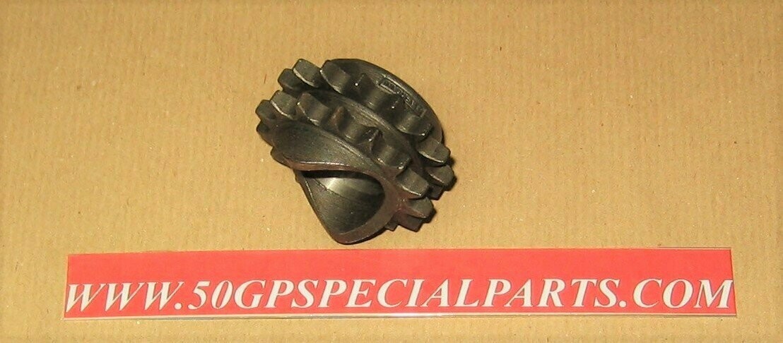 PIGNONE CATENA   Z15 LAMBRETTA INNOCENTI LI 125 150 175 TV ORIGINALE  CODICE 19012015