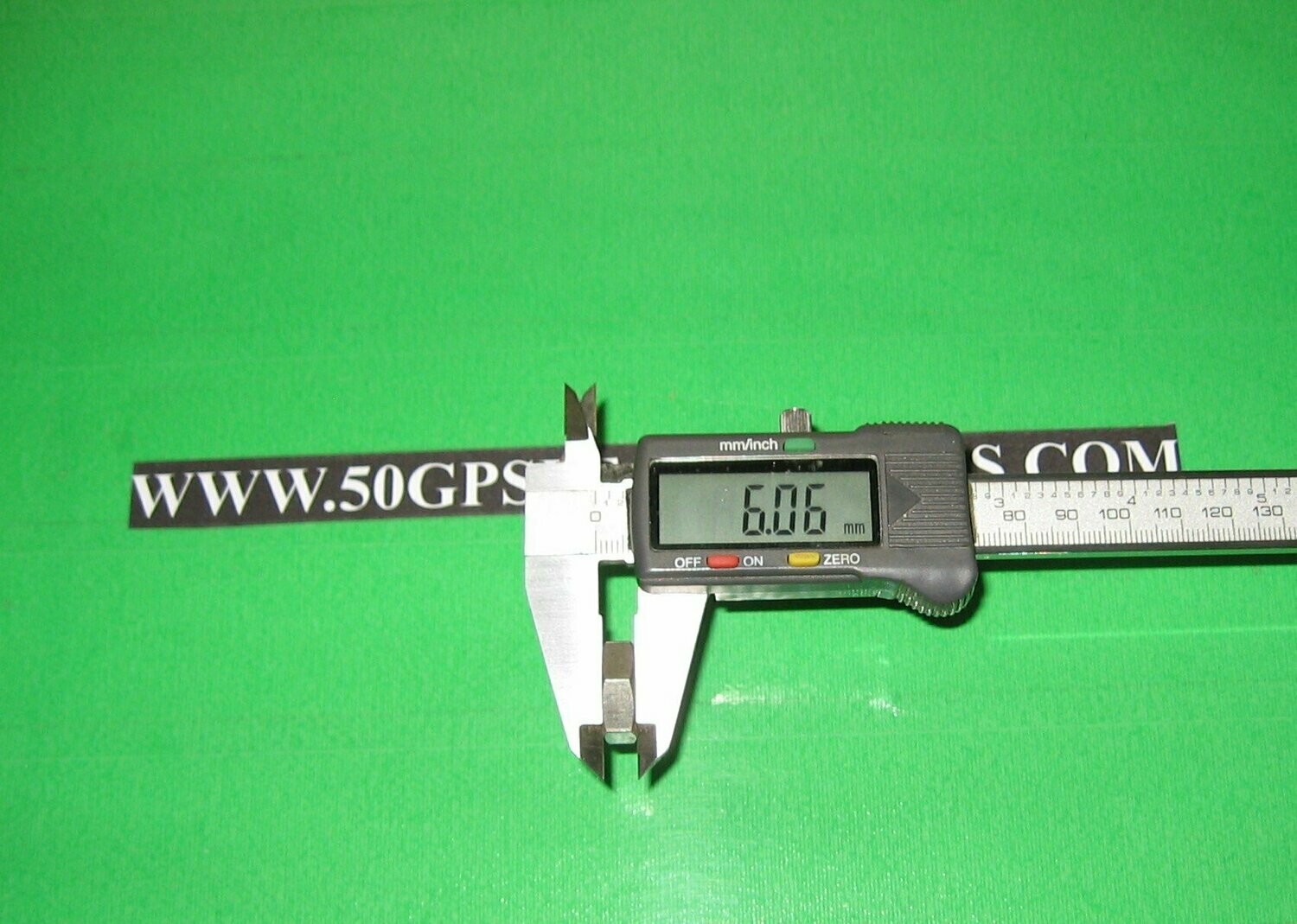 DADO FISSAGGIO PIGNONE CATENA  M10 PASSO 1,25 MINARELLI P4 P6