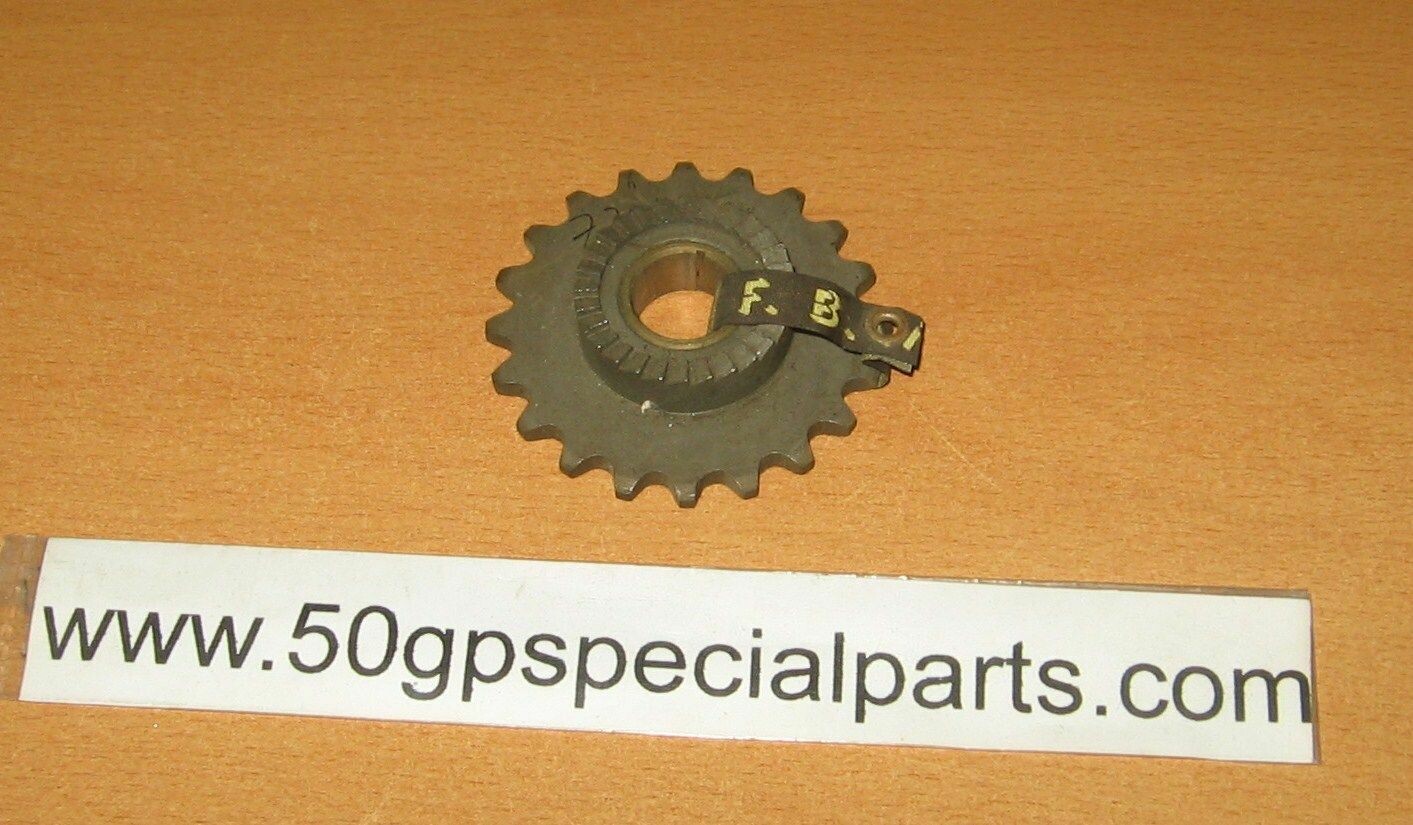 PIGNONE PEDALIERA  MESSA IN MOTO Z20 MOD. P48 ​MINARELLI FBM 48cc.  2V.